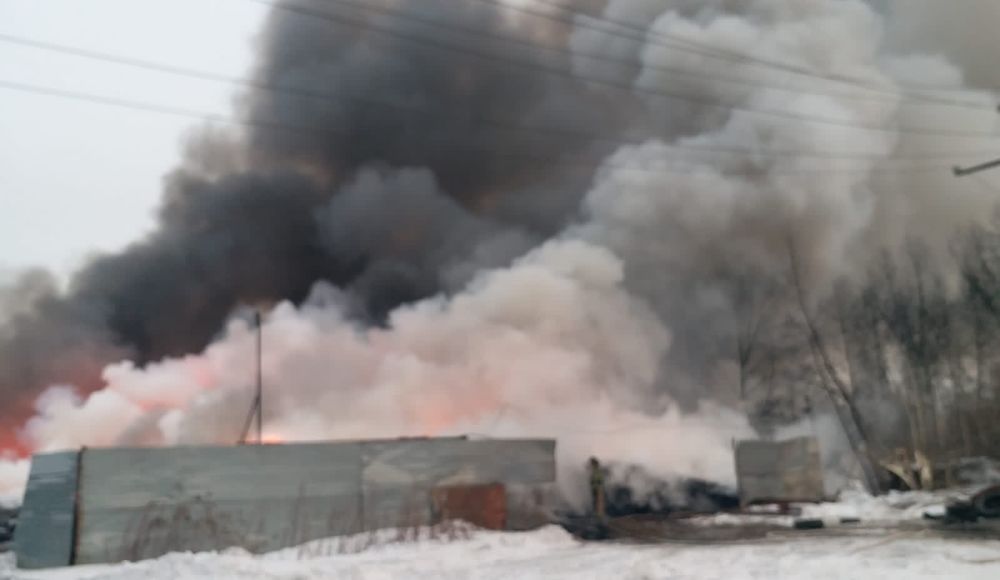Новокузнецкий шинный завод загорелся из-за поджога