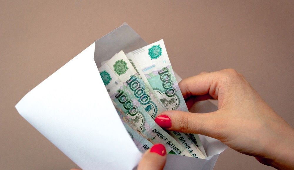 Имитирующая девушка обманула двух новокузнечан почти на 100 000 рублей