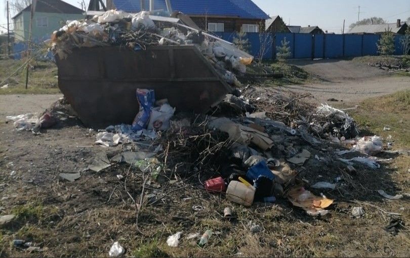 Свалка мусора возмутила жителей кузбасского города