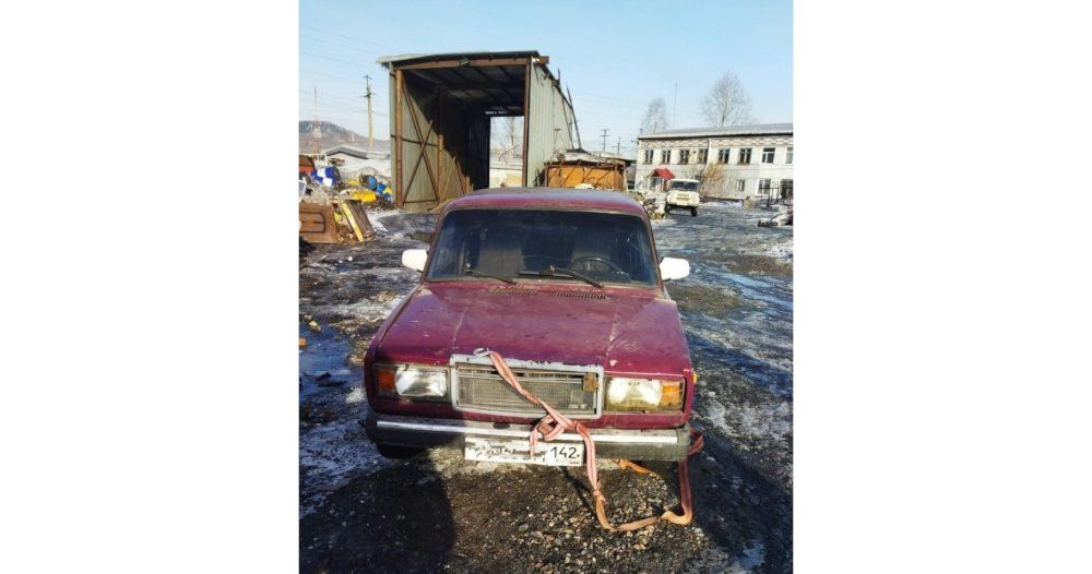 У междуреченца украли автомобиль, оставленный им на ремонт на станции техобслуживания