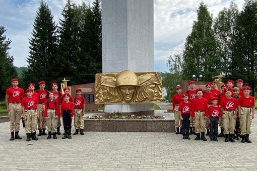 22 июня в День памяти и скорби курсанты и юнармейцы ВПК