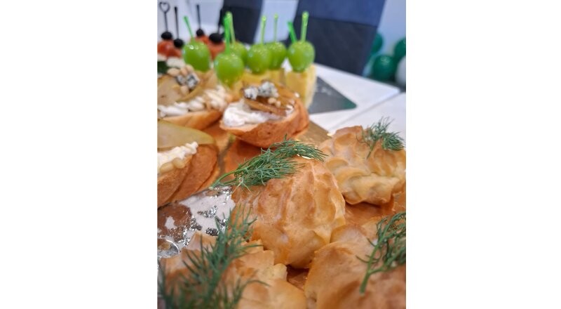 Профитроли со слабосоленой сёмгой