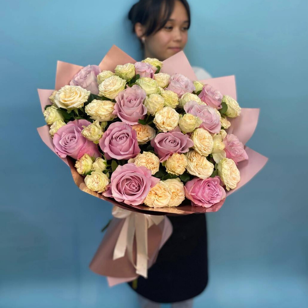 Букет роз «Розовый Вихрь»