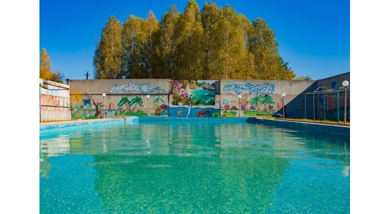 Бассейн под открытым небом