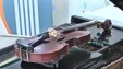 Новокузнецкая школа искусств получила скрипку, которой почти 100 лет