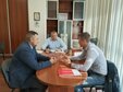 Отсыпка дорог, предоставление жилья, снос домов - вопросы, которые сегодня обсуждали на личном приёме граждан.